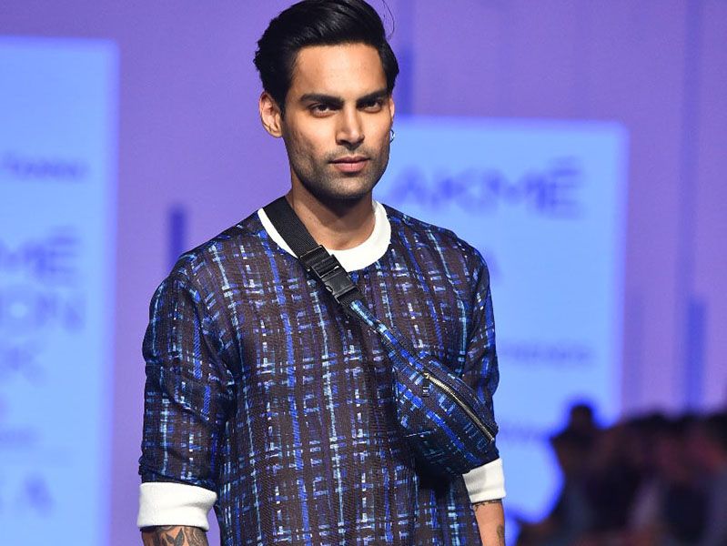 Model_walking_for_Kunal_Anil_Tanna_on_Day_5_of_Lakme_Fashion_Week_SS_20