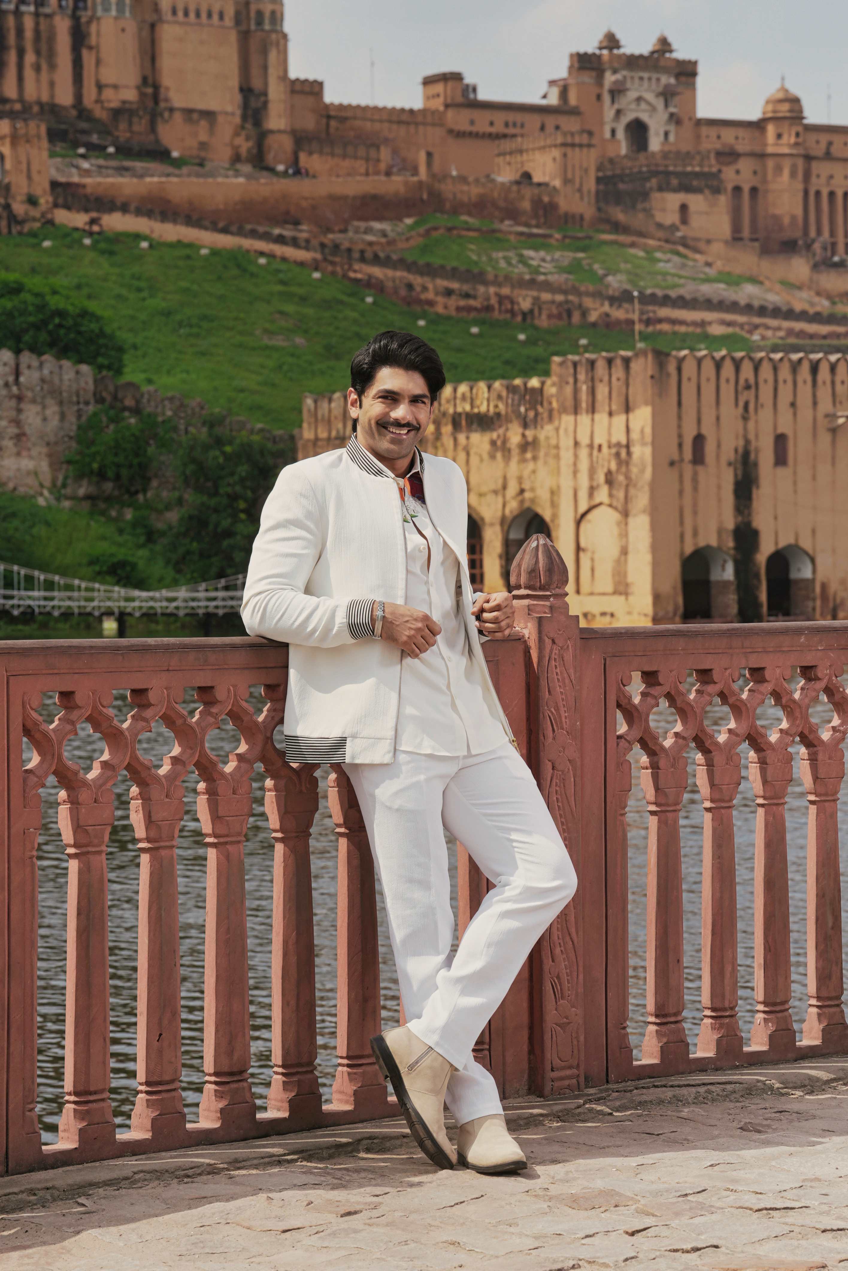 Taha_Shah_spotted_wearing_Nautanky